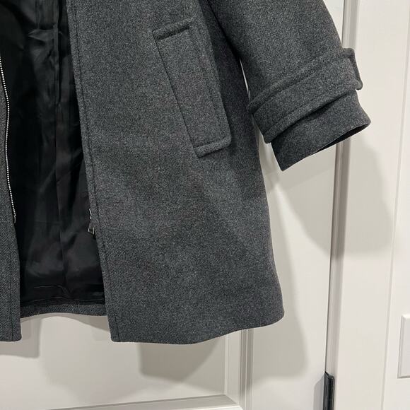Zara Women's Grey Wool Jacket with Zipper and Faux Fur Collar Size M - Picture 3 of 12